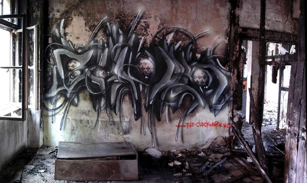 http://graffiti.org/clockwork/bond_4_leipzig_april07_1.jpg