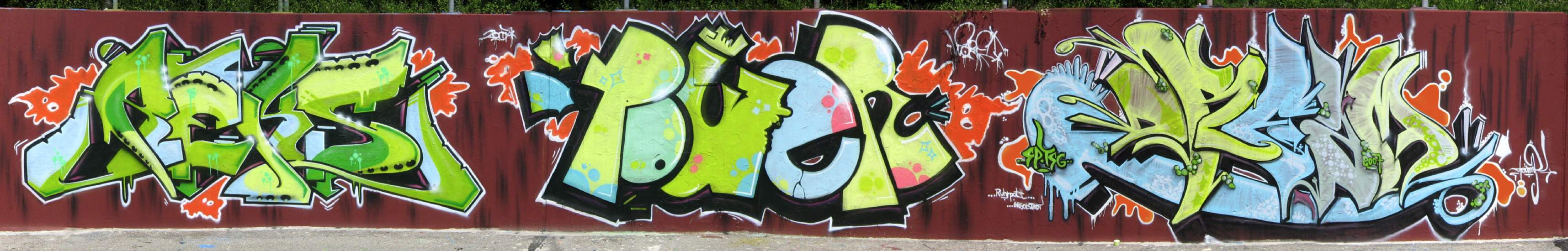 http://graffiti.org/clockwork/reks_nuts_dream_ingolstadt_june07.jpg