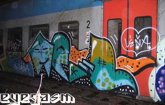 apol01.jpg