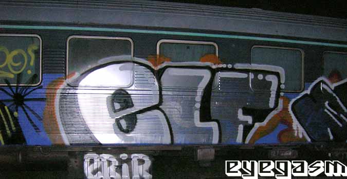 elf01.jpg