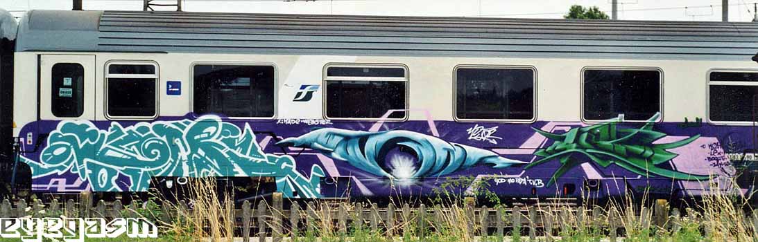 kius-newar-sparki01.jpg