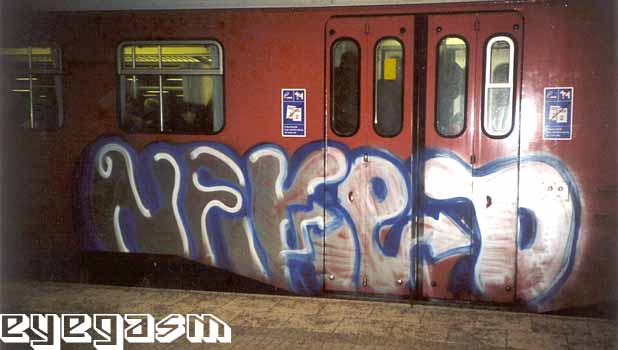 naked01.jpg
