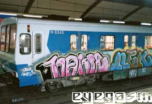 nakor-nek01.jpg