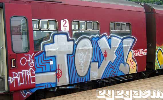 toy01.jpg